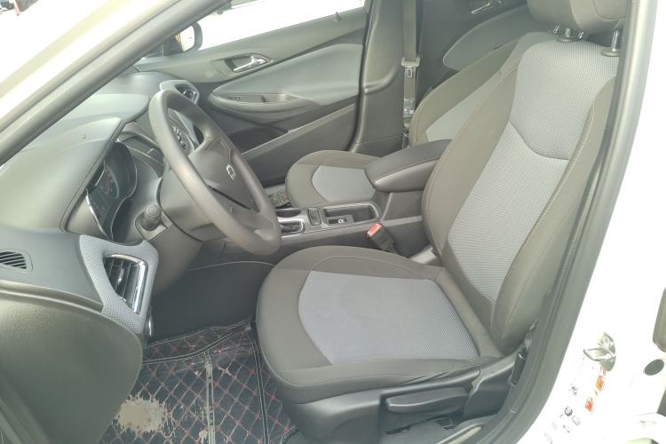 Used Chevrolet Cruze 2018 Redline 320 Automatic Pioneer Edition Left Front Seat