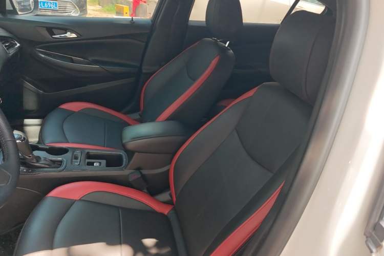 Used Chevrolet Cruze 2018 320 Automatic Pioneer Sunroof Edition Left Front Seat