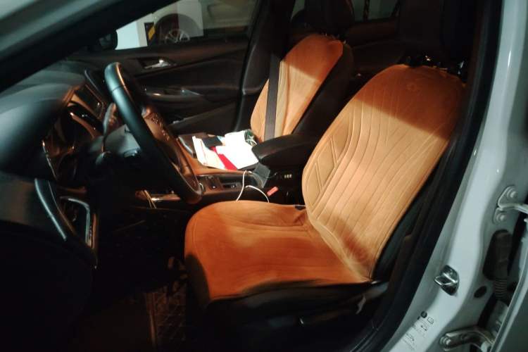 Used Chevrolet Cruze 2018 Redline 320 Automatic Pioneer Edition Left Front Seat