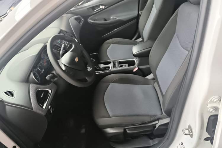 Used Chevrolet Cruze 2018 320 Automatic Pioneer Sunroof Edition Left Front Seat