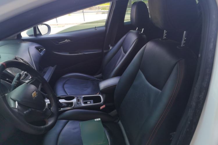 Used Chevrolet Cruze 2018 320 Automatic Pioneer Sunroof Edition Left Front Seat