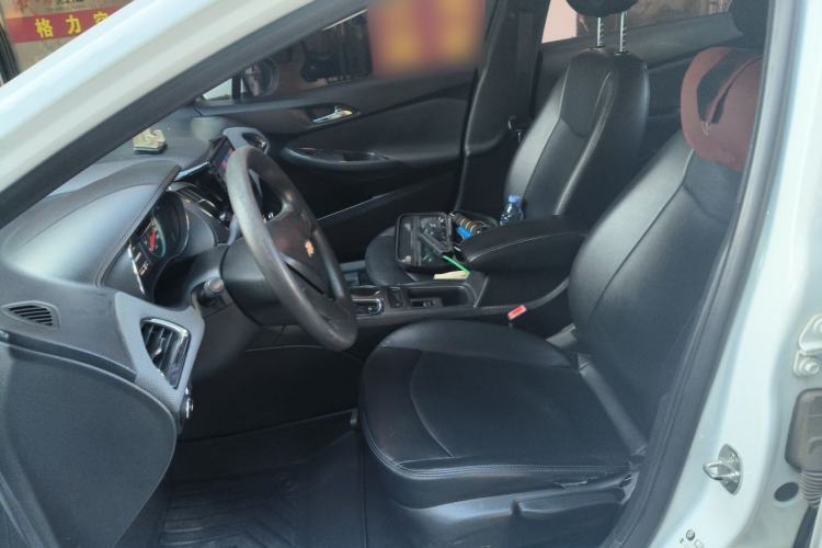 Used Chevrolet Cruze 2018 320 Automatic Pioneer Sunroof Edition Left Front Seat