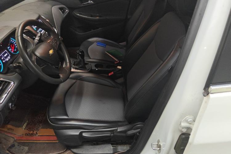Used Chevrolet Cruze 2018 320 Manual Xuanfeng Edition Left Front Seat