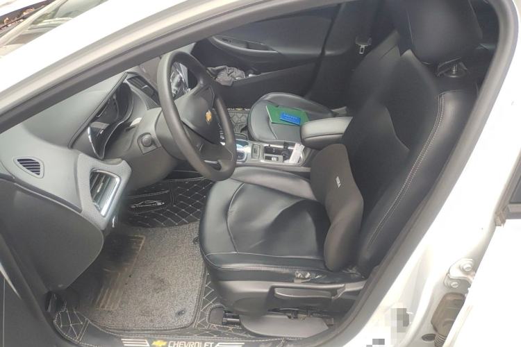 Used Chevrolet Cruze 2018 320 Automatic Pioneer Sunroof Edition Left Front Seat