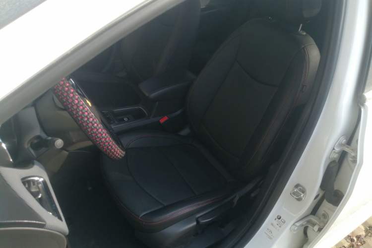 Used Chevrolet Cruze 2018 320 Automatic Pioneer Sunroof Edition Left Front Seat