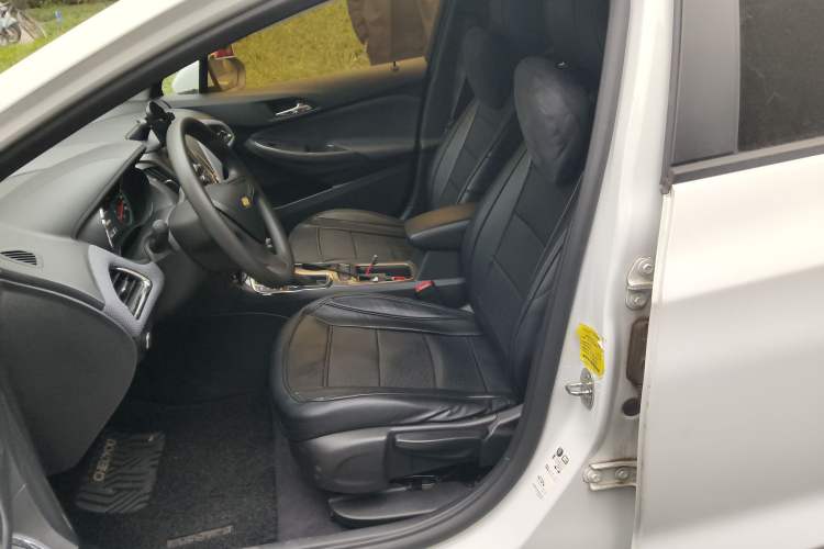 Used Chevrolet Cruze 2018 320 Automatic Pioneer Sunroof Edition Left Front Seat