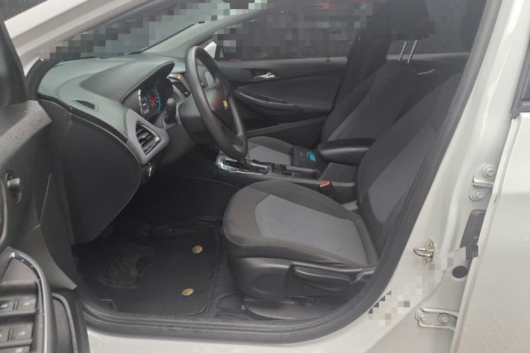 Used Chevrolet Cruze 2018 320 Automatic Pioneer Sunroof Edition Left Front Seat