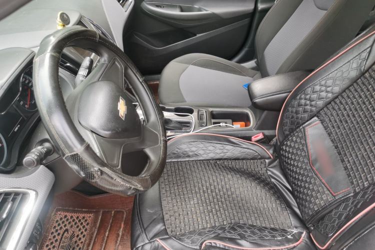 Used Chevrolet Cruze 2018 320 Automatic Pioneer Sunroof Edition Left Front Seat