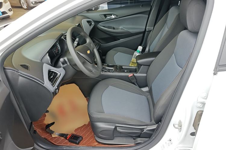 Used Chevrolet Cruze 2018 320 Automatic Pioneer Sunroof Edition Left Front Seat