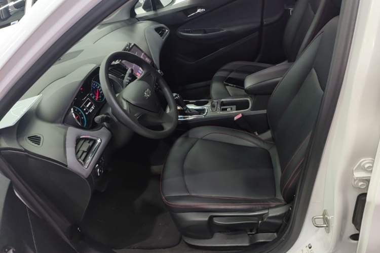 Used Chevrolet Cruze 2018 Redline 320 Automatic Pioneer Edition Left Front Seat