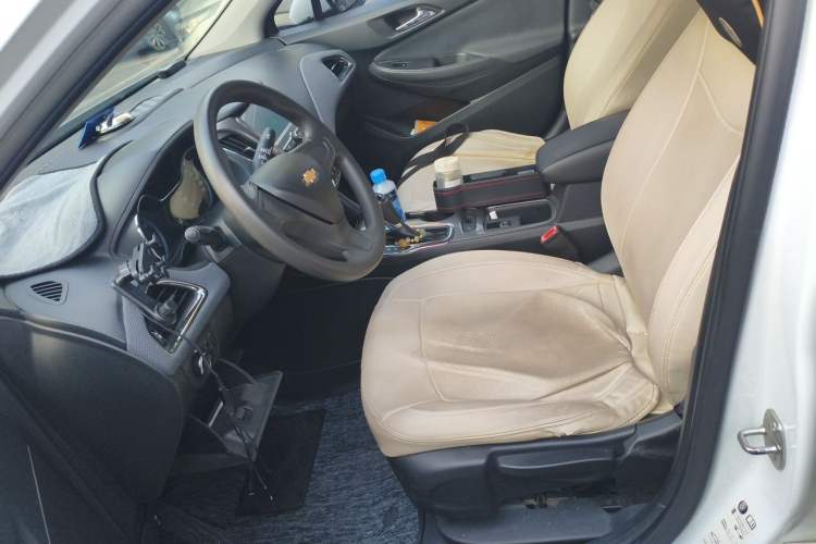 Used Chevrolet Cruze 2018 320 Automatic Pioneer Sunroof Edition Left Front Seat