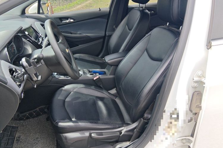 Used Chevrolet Cruze 2018 320 Automatic Pioneer Sunroof Edition Left Front Seat