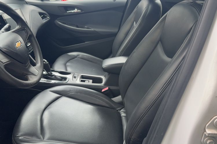 Used Chevrolet Cruze 2018 320 Automatic Pioneer Sunroof Edition Left Front Seat