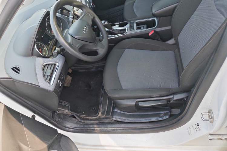 Used Chevrolet Cruze 2018 Redline 320 Automatic Pioneer Edition Left Front Seat