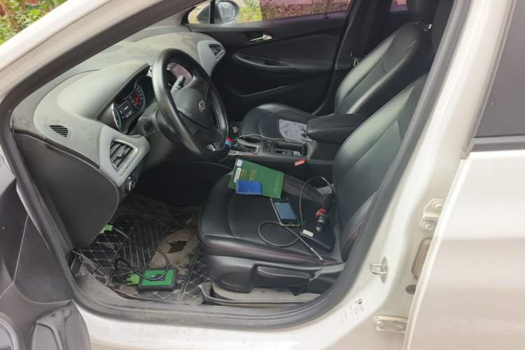Used Chevrolet Cruze 2018 Redline 320 Automatic Pioneer Edition Left Front Seat