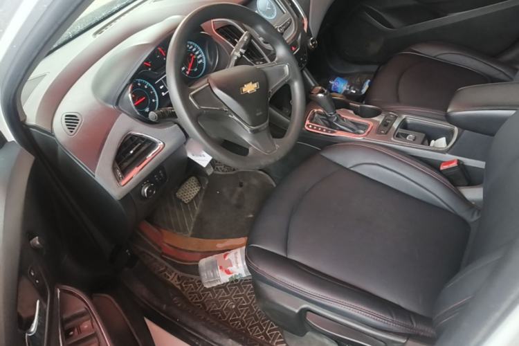 Used Chevrolet Cruze 2018 320 Automatic Pioneer Sunroof Edition Left Front Seat