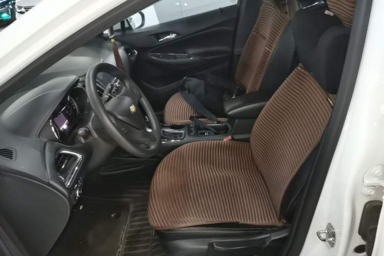 Used Chevrolet Cruze 2018 320 Automatic Pioneer Sunroof Edition Left Front Seat