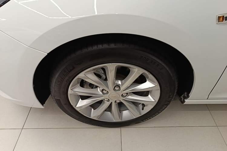 Used Chevrolet Cruze 2018 320 Automatic Xuanfeng Urban Edition Left Front Wheel Hub