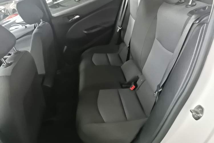 Used Chevrolet Cruze 2018 320 Automatic Pioneer Sunroof Edition Left Rear Seat
