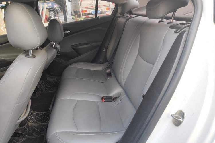 Used Chevrolet Cruze 2018 320 Automatic Pioneer Sunroof Edition Left Rear Seat