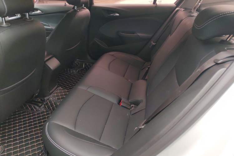 Used Chevrolet Cruze 2018 320 Automatic Pioneer Sunroof Edition Left Rear Seat