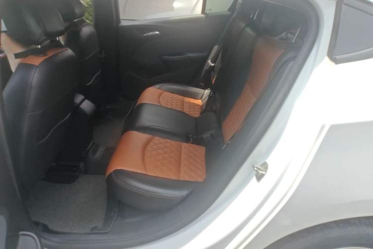 Used Chevrolet Cruze 2018 320 Automatic Pioneer Sunroof Edition Left Rear Seat