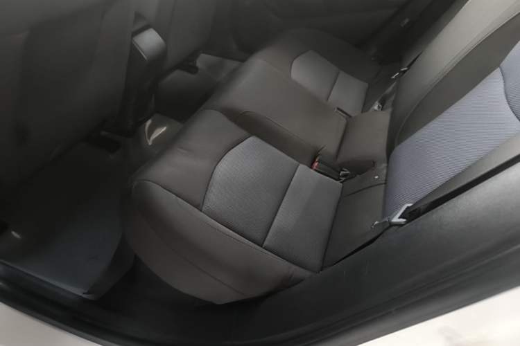Used Chevrolet Cruze 2018 320 Automatic Pioneer Sunroof Edition Left Rear Seat
