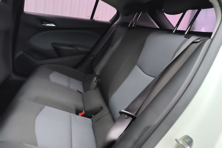 Used Chevrolet Cruze 2018 Hatchback 320 Automatic Pioneer Sunroof Edition Left Rear Seat
