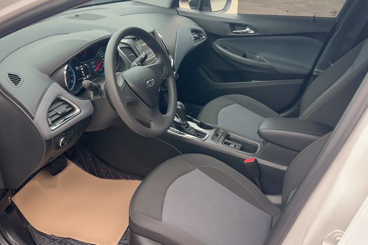 Used Chevrolet Cruze 2018 Redline 320 Automatic Pioneer Edition Left Rear Seat