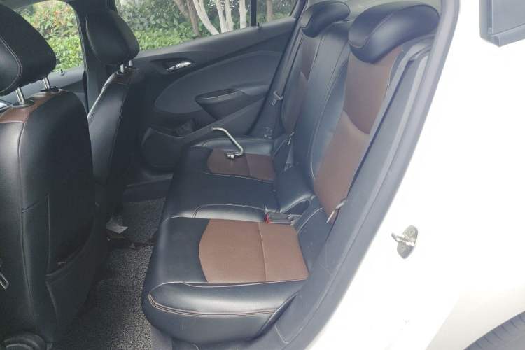 Used Chevrolet Cruze 2018 320 Automatic Pioneer Sunroof Edition Left Rear Seat