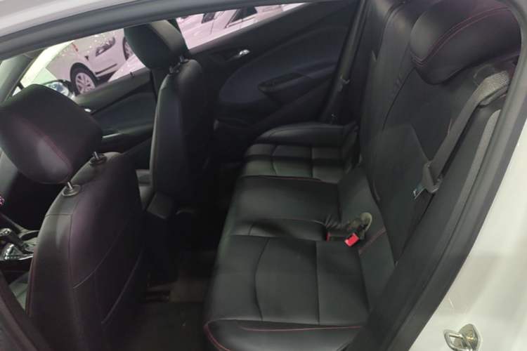 Used Chevrolet Cruze 2018 Redline 320 Automatic Pioneer Edition Left Rear Seat