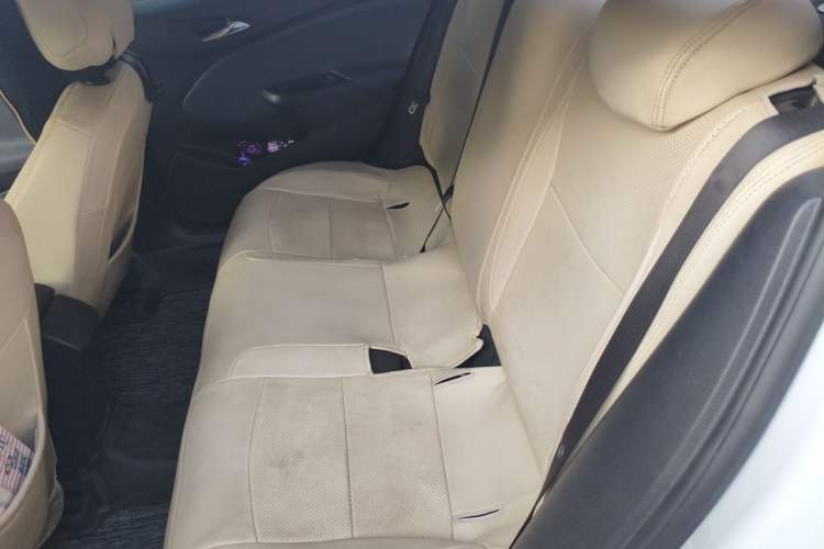 Used Chevrolet Cruze 2018 320 Automatic Pioneer Sunroof Edition Left Rear Seat