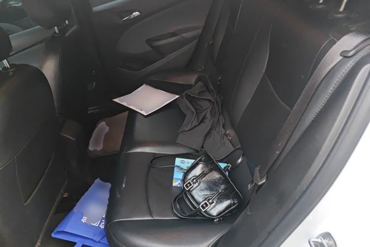 Used Chevrolet Cruze 2018 Hatchback 320 Automatic Pioneer Sunroof Edition Left Rear Seat