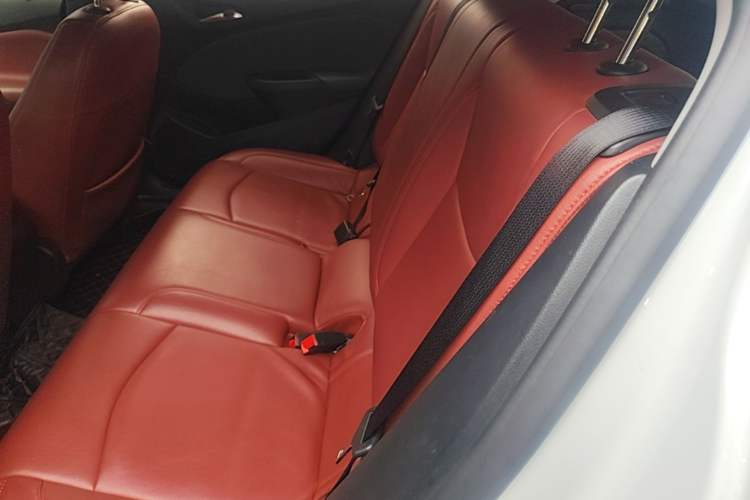 Used Chevrolet Cruze 2018 Hatchback 320 Automatic Pioneer Sunroof Edition Left Rear Seat