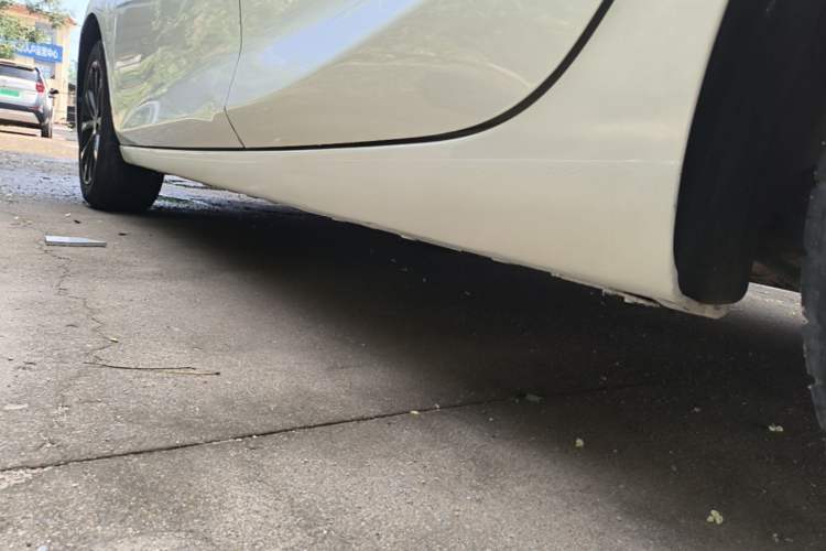 Used Chevrolet Cruze 2018 Redline 320 Automatic Pioneer Edition Left Side Sill