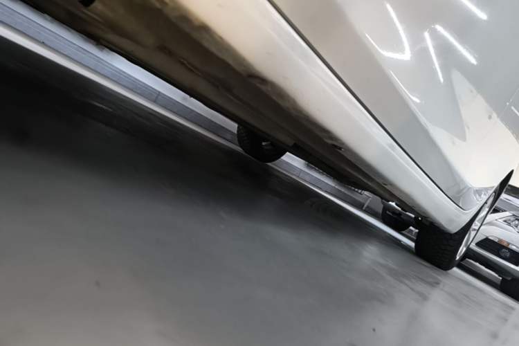 Used Chevrolet Cruze 2018 320 Automatic Pioneer Sunroof Edition Left Side Sill