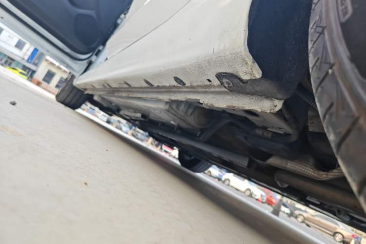 Used Chevrolet Cruze 2018 Redline 320 Automatic Pioneer Edition Left Side Sill