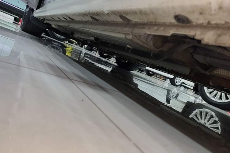 Used Chevrolet Cruze 2018 Redline 320 Automatic Pioneer Edition Left Side Sill