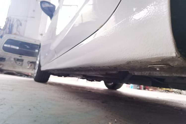 Used Chevrolet Cruze 2018 320 Automatic Pioneer Sunroof Edition Left Side Sill