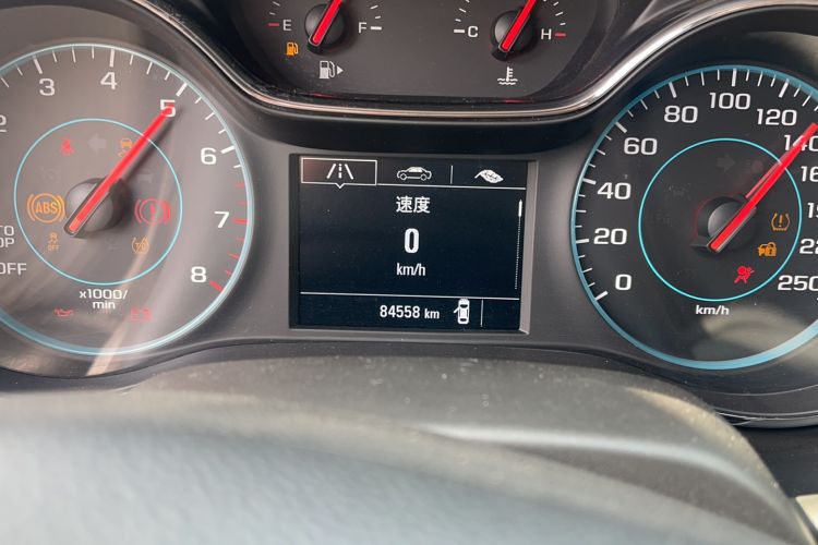 Used Chevrolet Cruze 2018 Revised Version 320 Manual Pioneer Edition Odometer Close Up