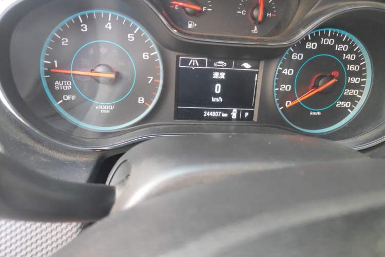Used Chevrolet Cruze 2018 320 Automatic Pioneer Sunroof Edition Odometer Close Up