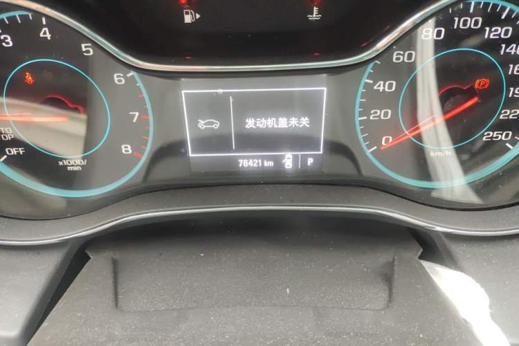 Used Chevrolet Cruze 2018 320 Automatic Pioneer Sunroof Edition Odometer Close Up