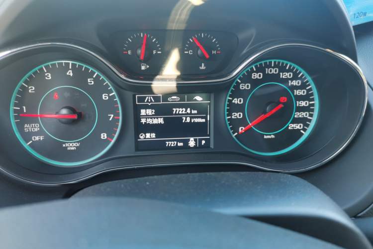 Used Chevrolet Cruze 2018 320 Automatic Pioneer Sunroof Edition Odometer Close Up