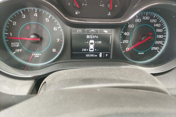Used Chevrolet Cruze 2018 320 Automatic Pioneer Sunroof Edition Odometer Close Up