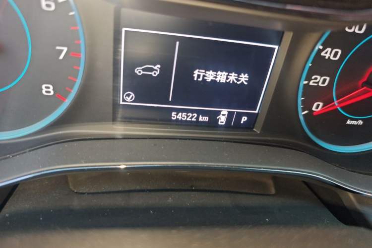 Used Chevrolet Cruze 2018 Hatchback 320 Automatic Pioneer Sunroof Edition Odometer Close Up