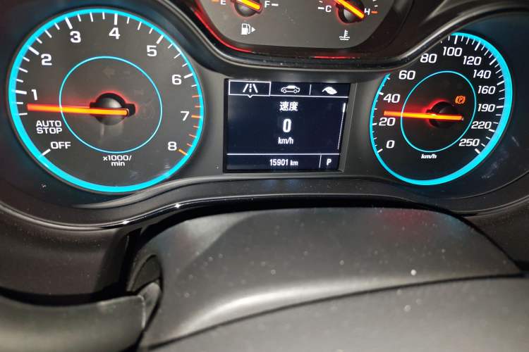 Used Chevrolet Cruze 2018 Redline 320 Automatic Pioneer Edition Odometer Close Up