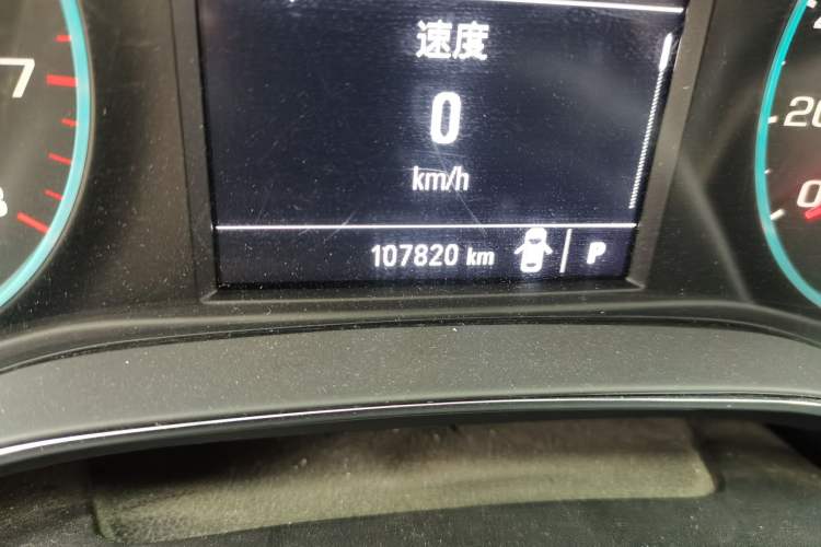 Used Chevrolet Cruze 2018 Hatchback 320 Automatic Pioneer Sunroof Edition Odometer Close Up
