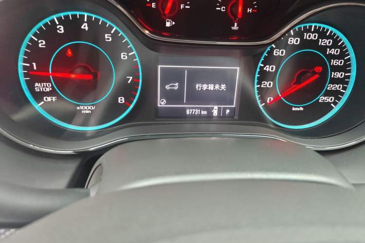 Used Chevrolet Cruze 2018 320 Automatic Pioneer Sunroof Edition Odometer Close Up