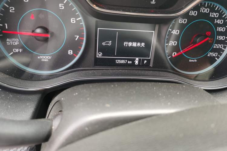 Used Chevrolet Cruze 2018 320 Automatic Pioneer Sunroof Edition Odometer Close Up