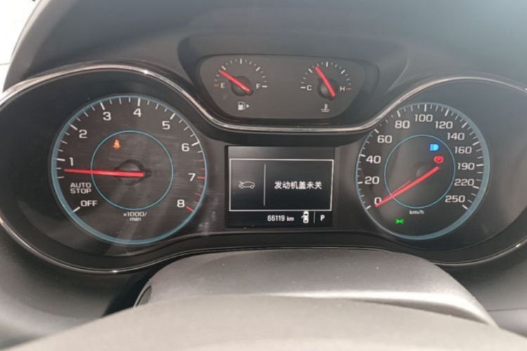 Used Chevrolet Cruze 2018 320 Automatic Pioneer Sunroof Edition Odometer Close Up